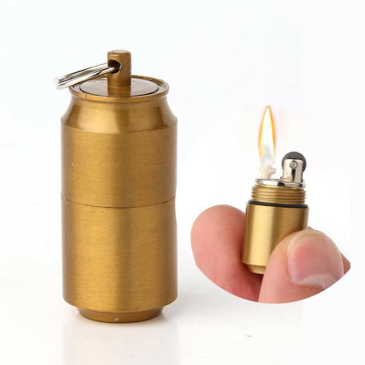 Nachfüllbares Kerosinfeuerzeug in Minidosenform