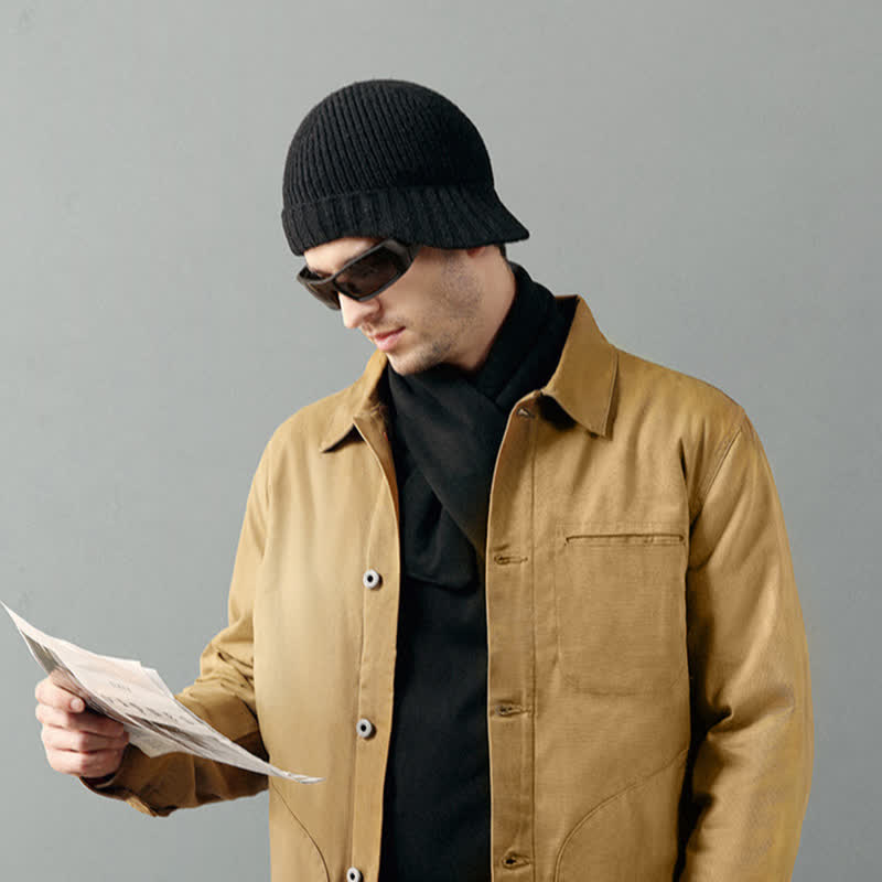 Bequeme elastische Beanie-Strickmütze mit kurzer Krempe