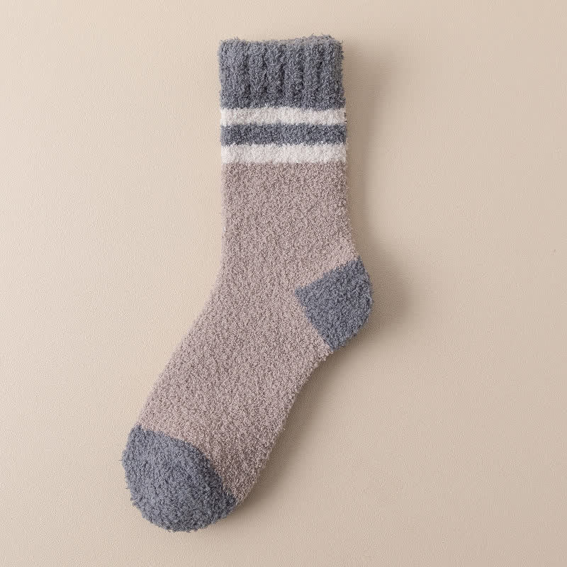 Sanfte gestreifte, flauschige Schlafsocken aus Korallenfleece für Herren