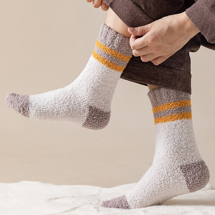 Sanfte gestreifte, flauschige Schlafsocken aus Korallenfleece für Herren