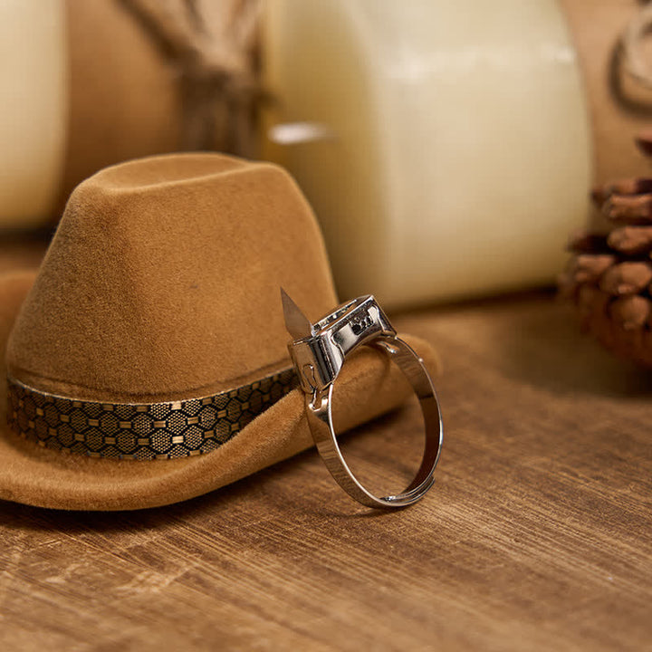 Ring-Set mit Longhorn-Bullenanhänger und versteckter Klinge