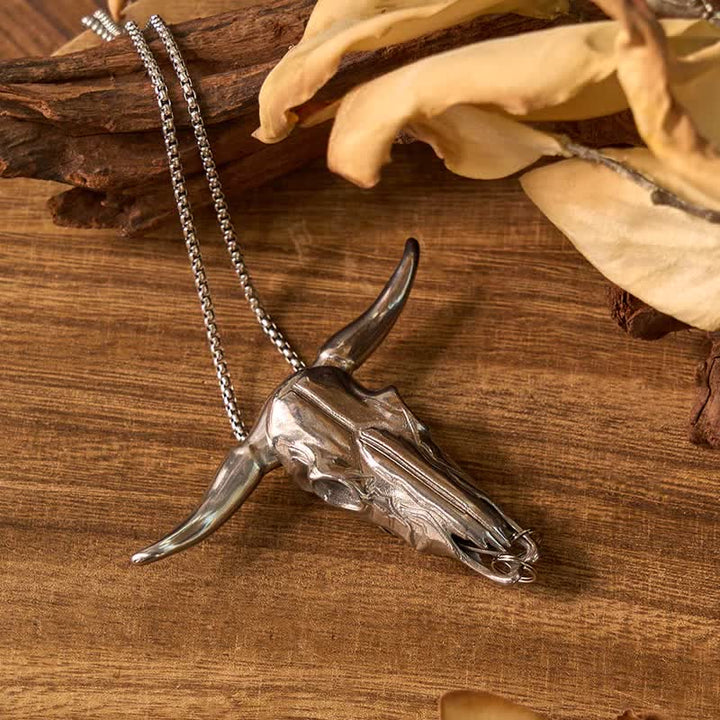 Ring-Set mit Longhorn-Bullenanhänger und versteckter Klinge