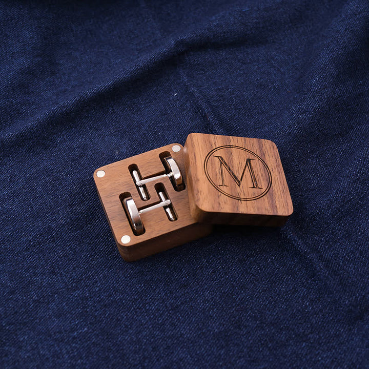Personalisierte Manschettenknöpfe aus Holz mit graviertem Buchstaben für Herren