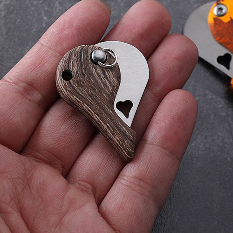 Herzförmiger Schlüsselanhänger mit hohler Klinge für Taschenklappmesser