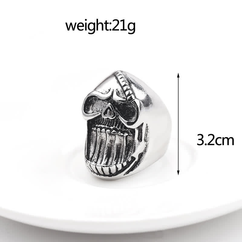 Flaschenöffnerring mit Gothic-Motiv „Lachender Totenkopf“