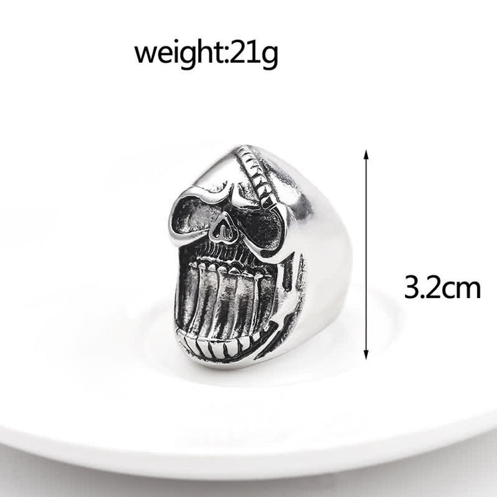 Flaschenöffnerring mit Gothic-Motiv „Lachender Totenkopf“