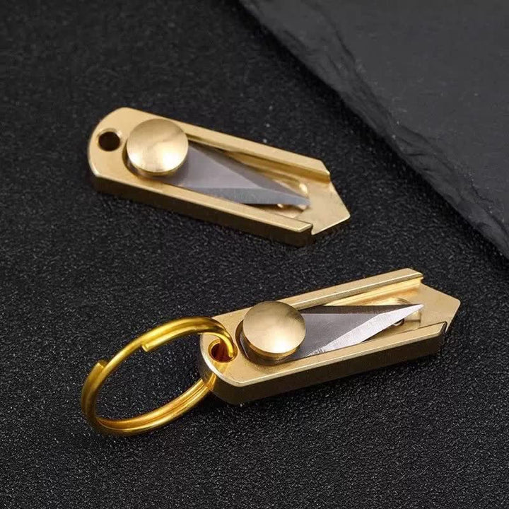 EDC-Werkzeug Messing Mini Push Blade Schlüsselanhänger