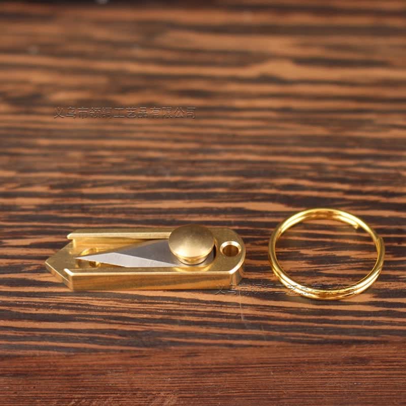 EDC-Werkzeug Messing Mini Push Blade Schlüsselanhänger