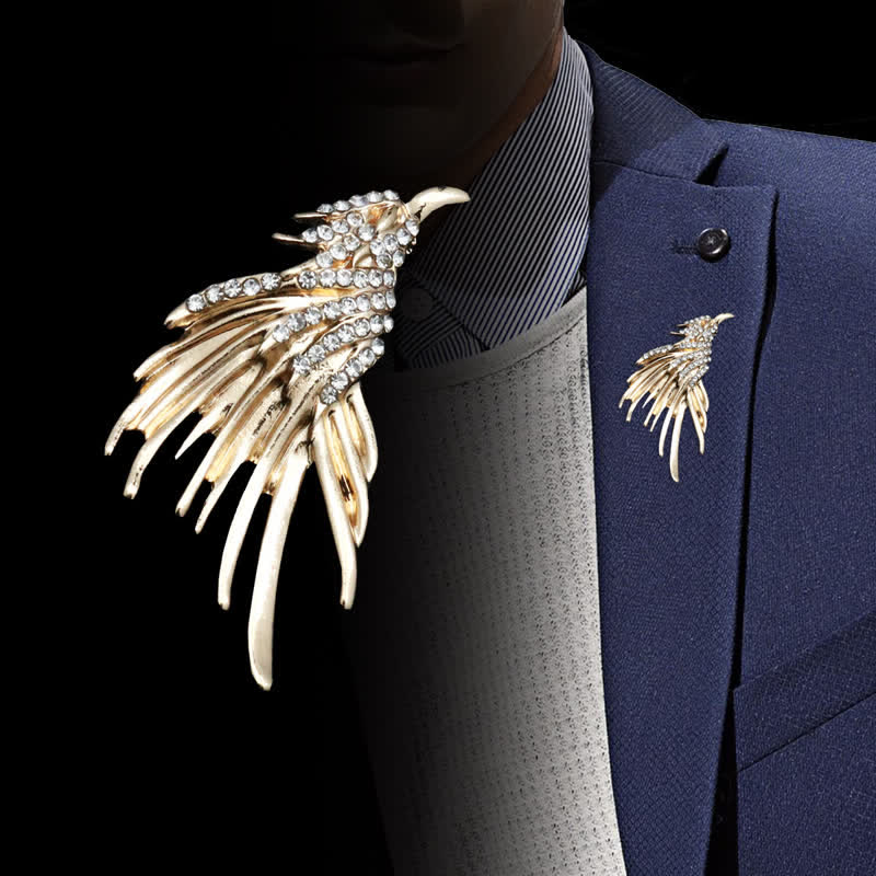 Exquisite Herrenbrosche mit Strasssteinen und Adler-Ausbreitungsflügeln