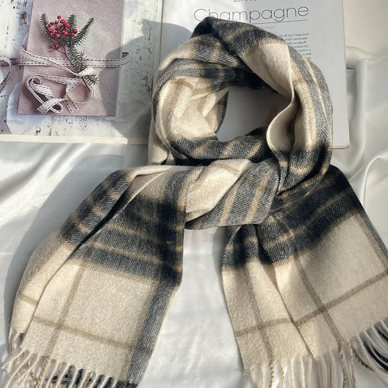 Unisex Vintage Kaschmirschal in passender Farbe mit Karomuster