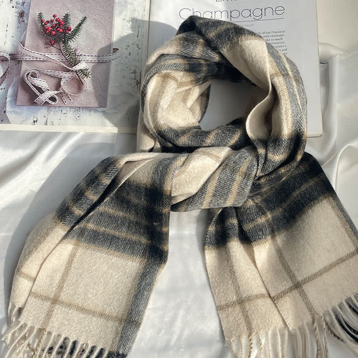 Unisex Vintage Kaschmirschal in passender Farbe mit Karomuster
