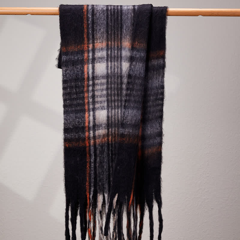 Klassischer warmer Unisex-Schal mit Quasten und Karomuster