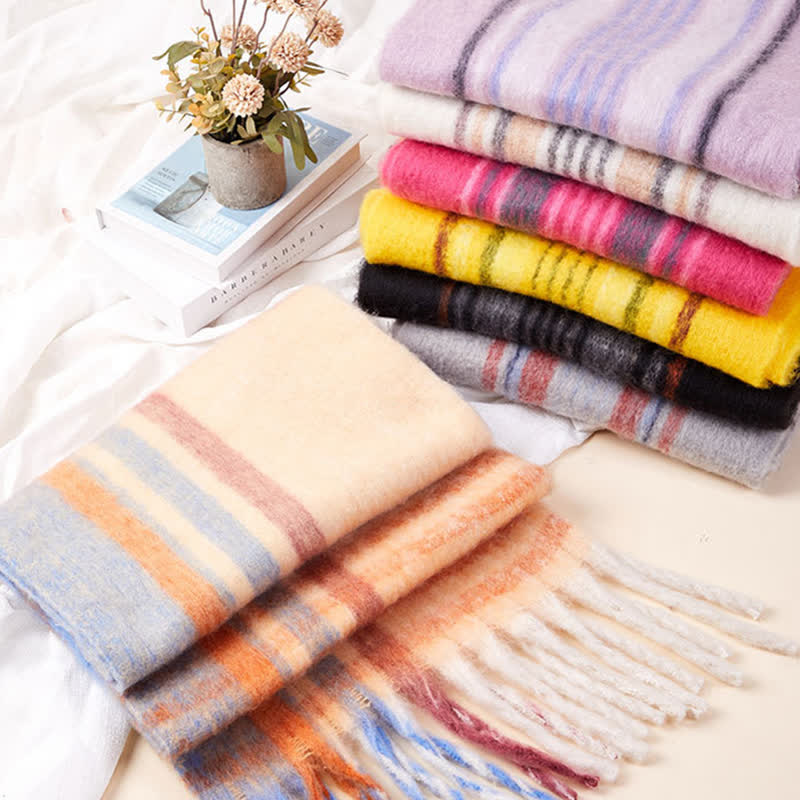 Klassischer warmer Unisex-Schal mit Quasten und Karomuster