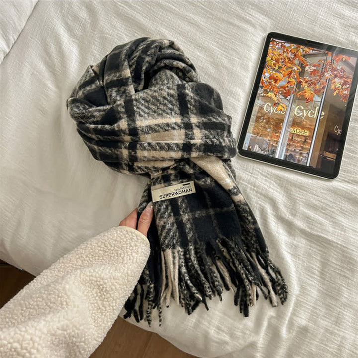 Wärmerer, übergroßer Unisex-Winterschal mit Quasten und Karomuster