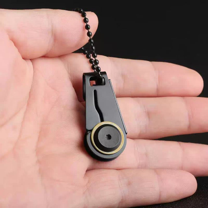 Schwarzes EDC-Klappmesser, tragbarer taktischer Schlüsselanhänger
