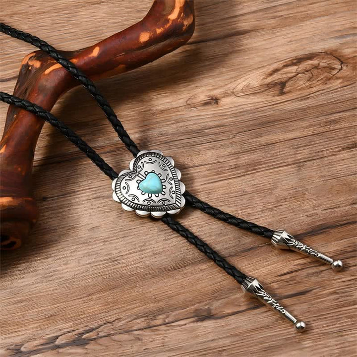 Bolo-Krawatte im Western-Stil mit Bullenherz-Motiv in Türkis