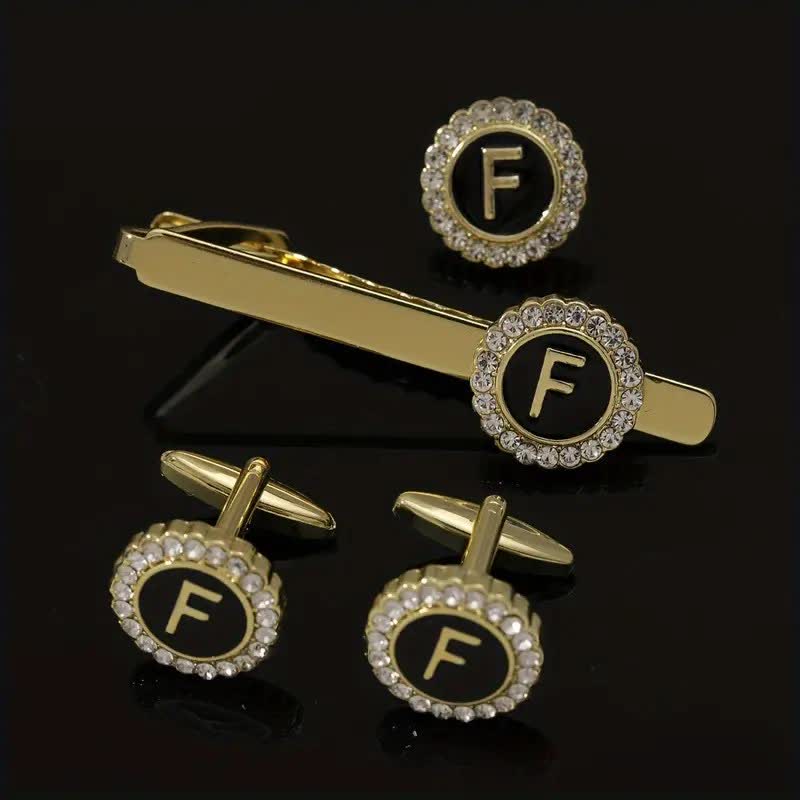 3-teiliges Set aus goldenen Krawattenklammern und Broschen mit 26 Großbuchstaben für Herren - F - image 5