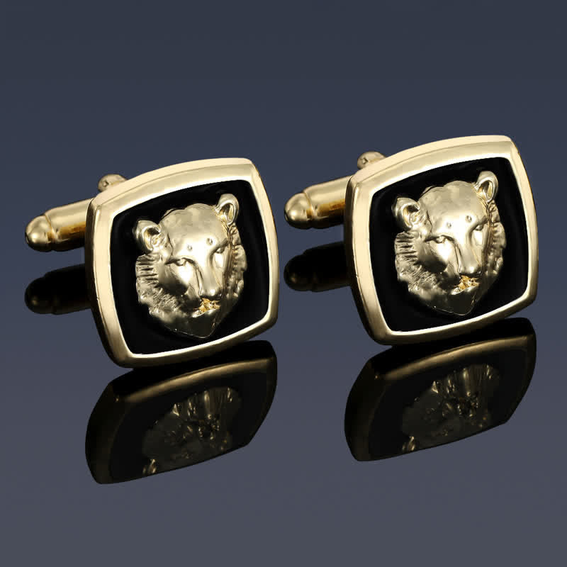 2-teiliges Set mit Krawattenklammern und Manschettenknöpfen in Tigerform für Herren in Schwarz und Gold - image 3