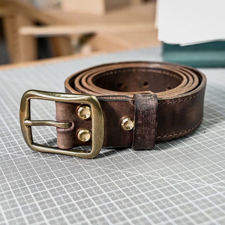 Retro-Ledergürtel mit Messingschnalle im Used-Look und handgefertigten Nähten - image 8