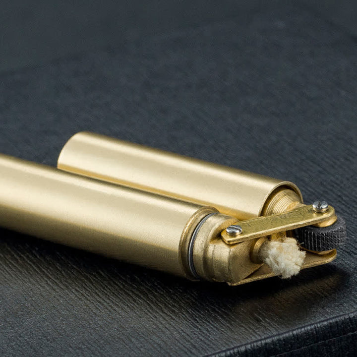 Zylindrisches, schlankes, faltbares, nachfüllbares Kerosinfeuerzeug Nunchaku