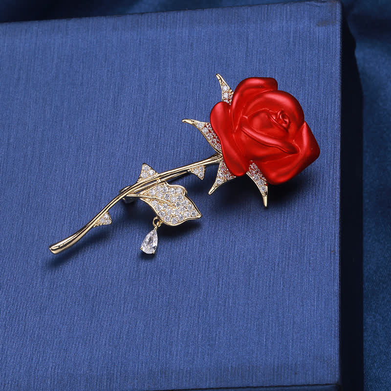 Elegante zarte rote Rose Zirkon Brosche