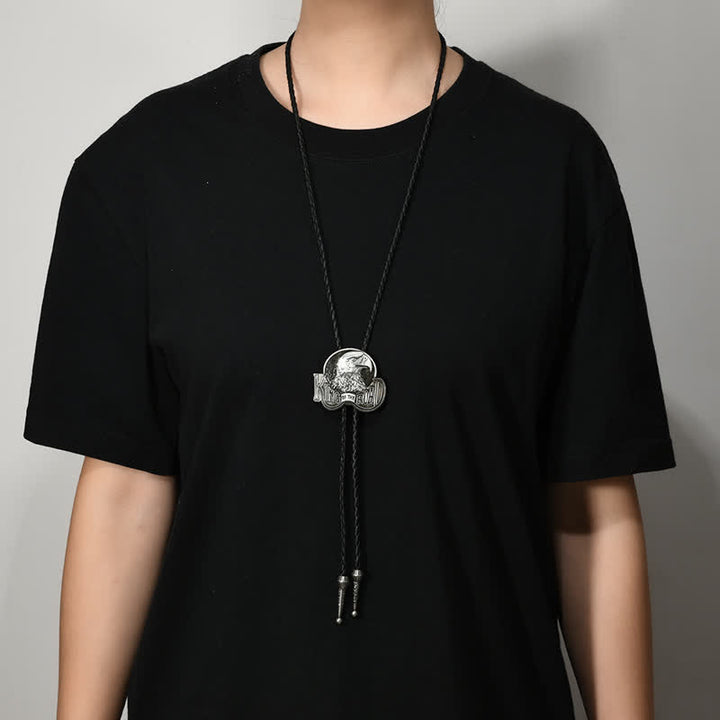 Bolotie aus Leder mit Adler-Motiv „King of the Road“