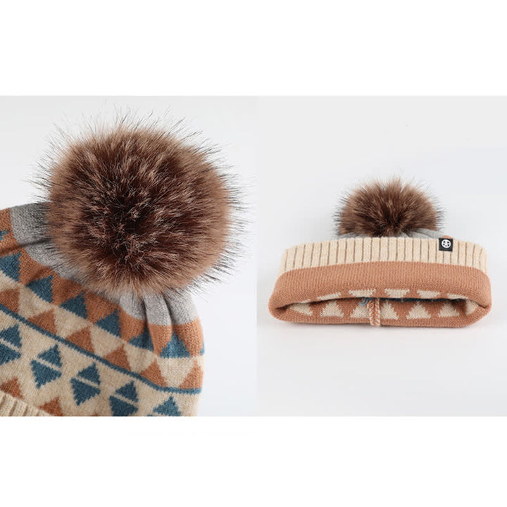3-teiliges Unisex-Set mit Strickmütze, Schal und Handschuhen mit Dreiecksmuster und Fellbommel