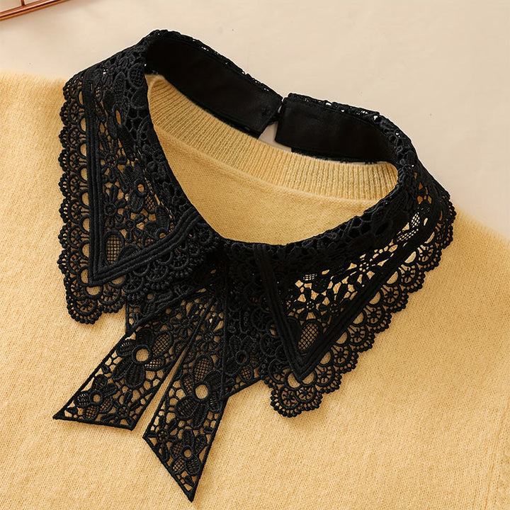 Abnehmbare Halbhemdbluse mit falschem Kragen aus Blumenspitze