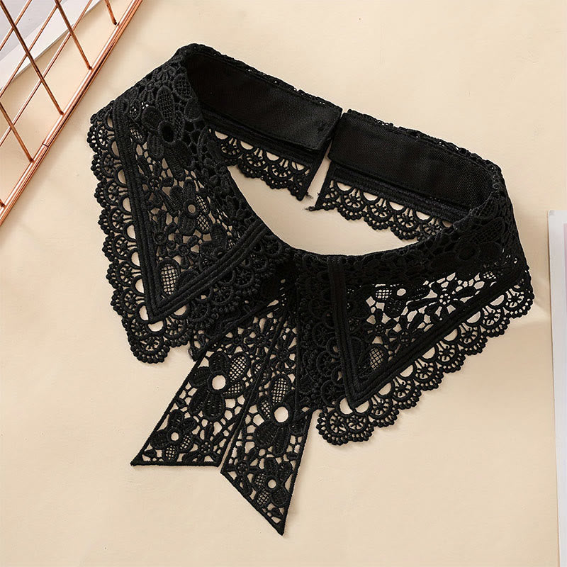 Abnehmbare Halbhemdbluse mit falschem Kragen aus Blumenspitze