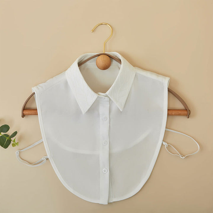Bluse mit abnehmbarem Halbhemd und falschem Kragen, besticktem Blumenmuster