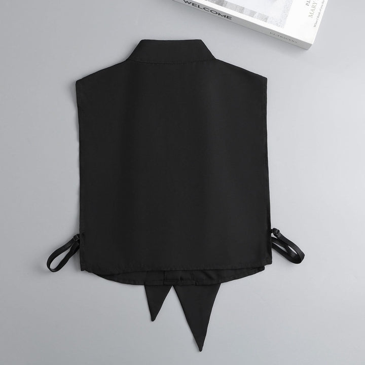 Große abnehmbare Halbhemdbluse mit falschem Kragen und Häschen