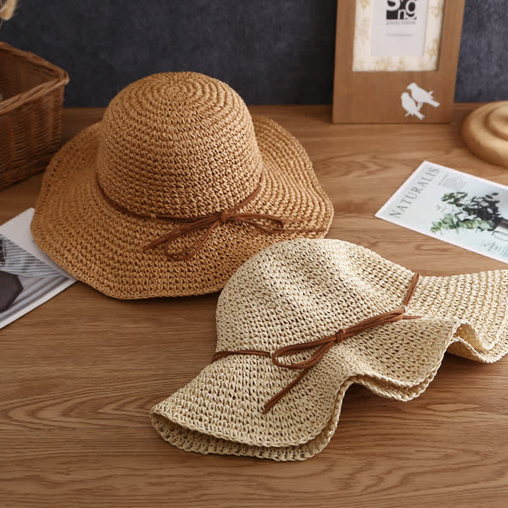 Eleganter, faltbarer Strohhut für den Sommer mit breiter Krempe für Damen