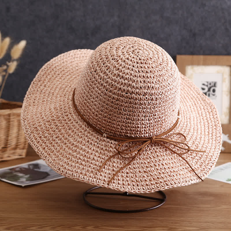 Eleganter, faltbarer Strohhut für den Sommer mit breiter Krempe für Damen
