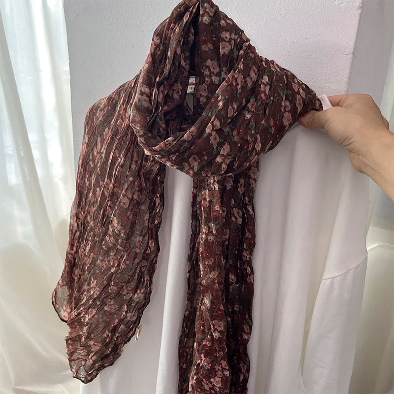 Weicher Damenschal mit plissiertem Blumenmuster für den Frühling