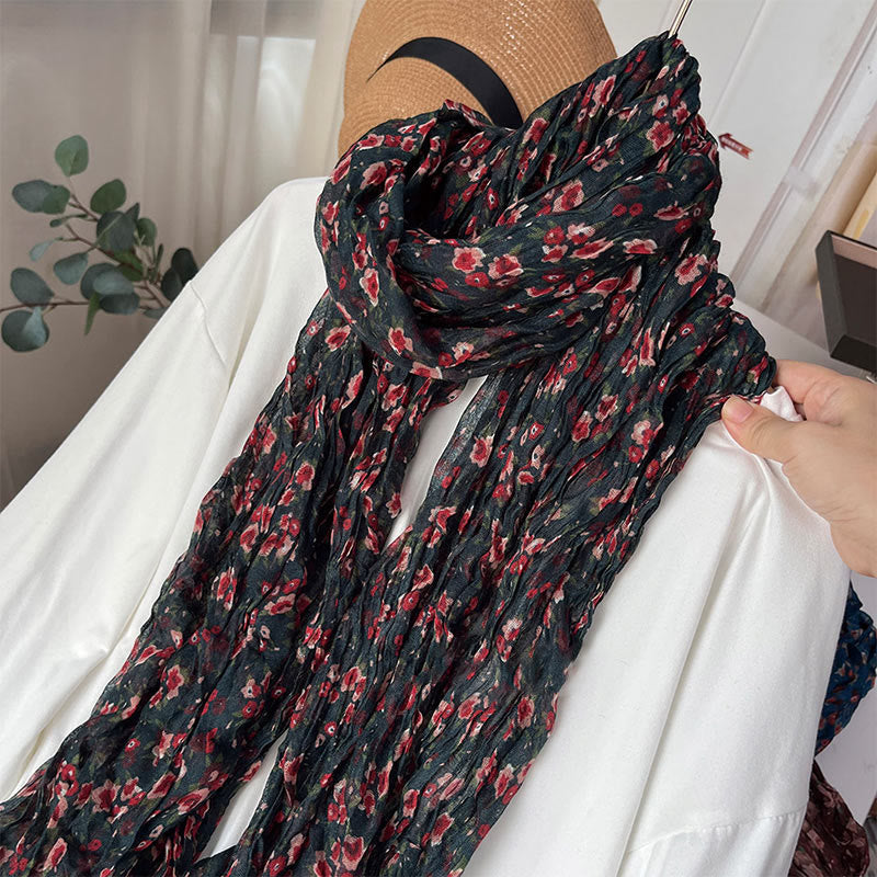 Weicher Damenschal mit plissiertem Blumenmuster für den Frühling