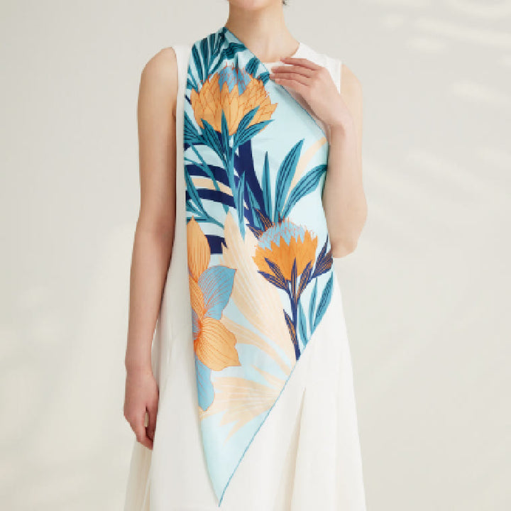 Dünner Seidenschal mit Protea-Blumenmuster für Damen