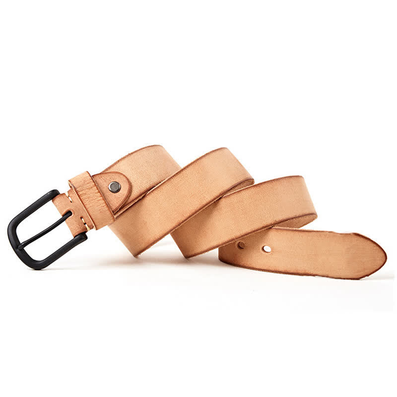 Herrengürtel aus matt poliertem Leder im minimalistischen Stil