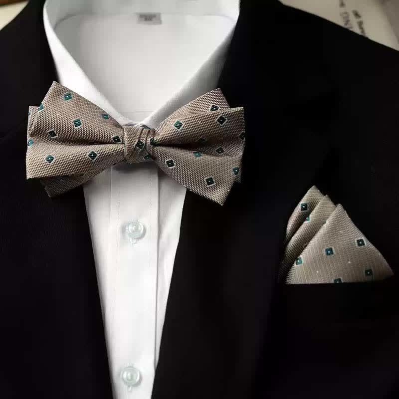 Doppellagige Fliege mit Einstecktuch und Vintage-Print für Herren