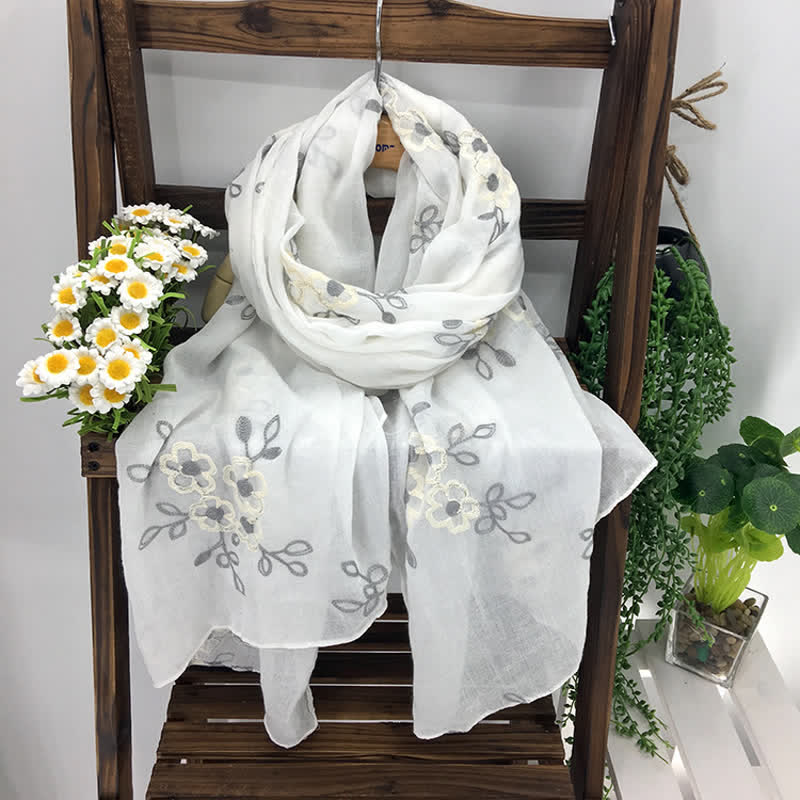 Dünner Damenschal aus Baumwollleinen mit Blumenstickerei