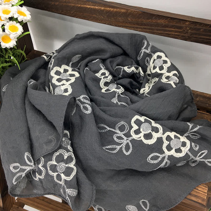 Dünner Damenschal aus Baumwollleinen mit Blumenstickerei