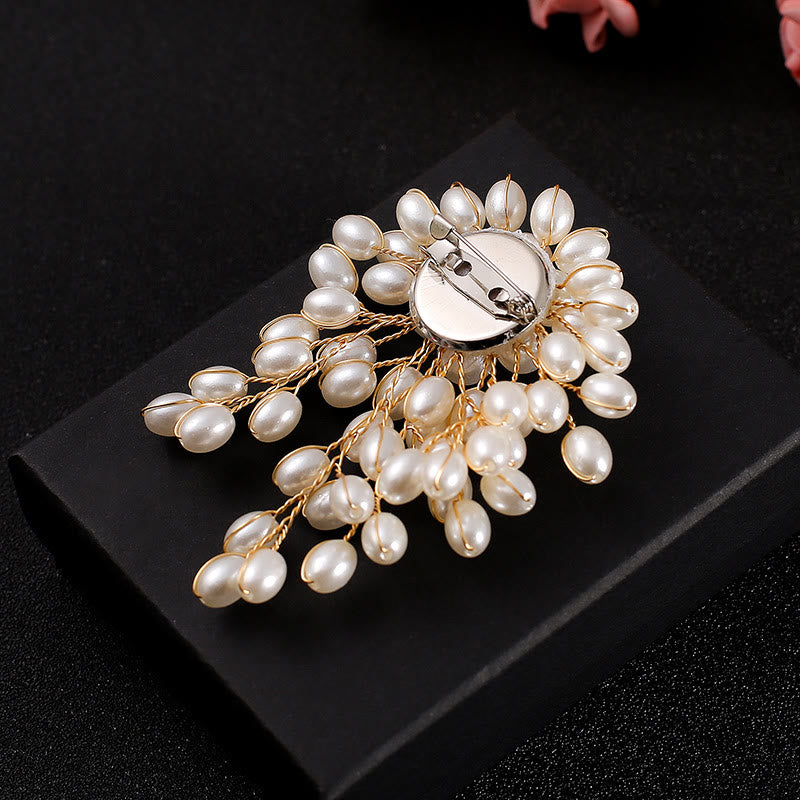 Elegante Imitationsperlenbrosche für Frauen Hochzeitsaccessoires