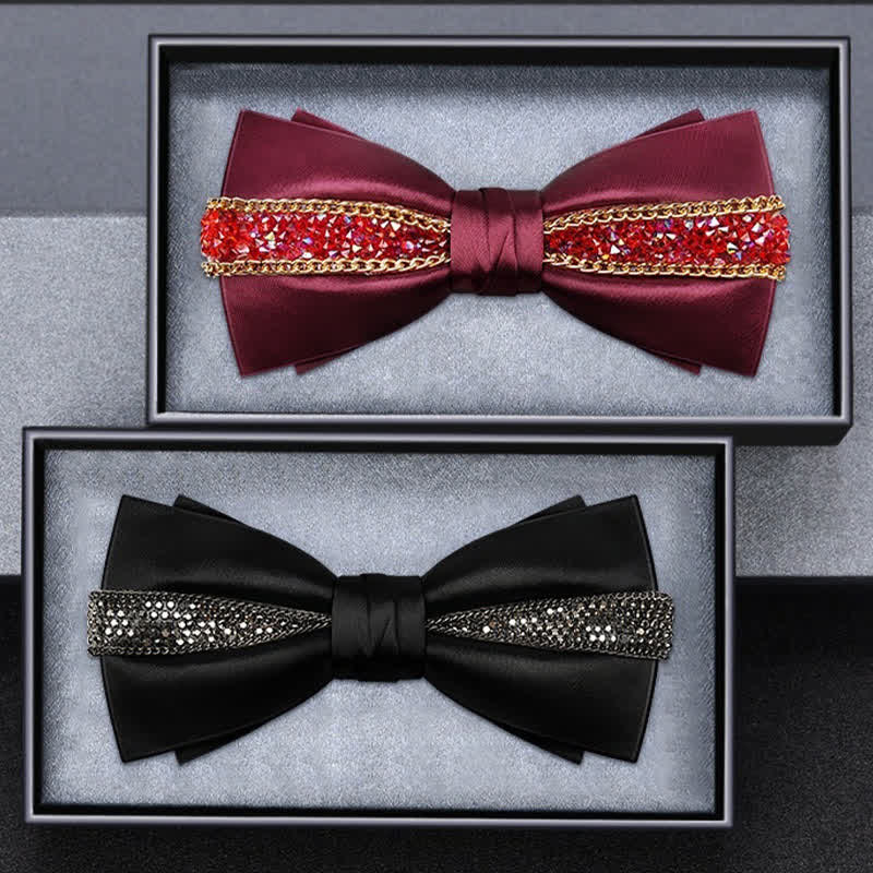 Luxuriöse Fliege mit funkelnden Strasssteinen und Metallkette für Herren