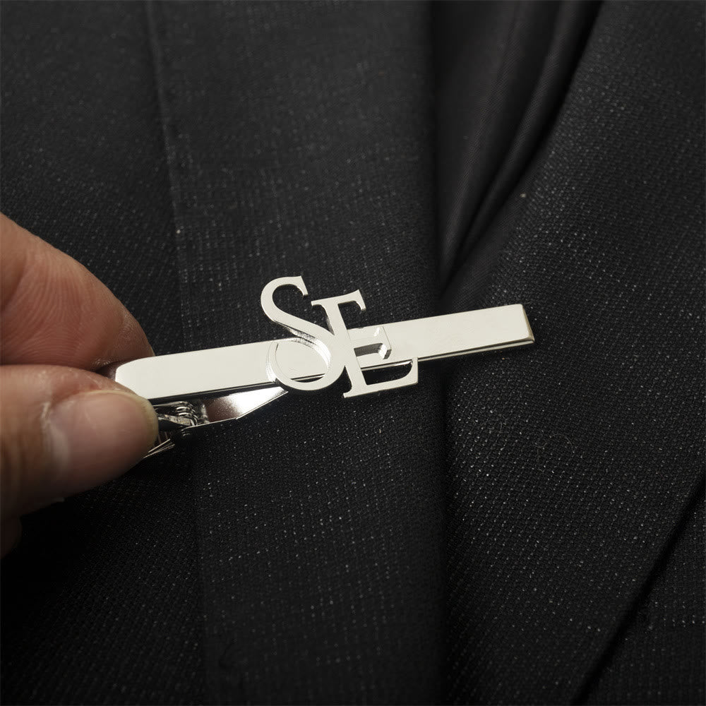 Personalisierte Krawattennadel mit Ihren Anfangsbuchstaben für Hochzeiten