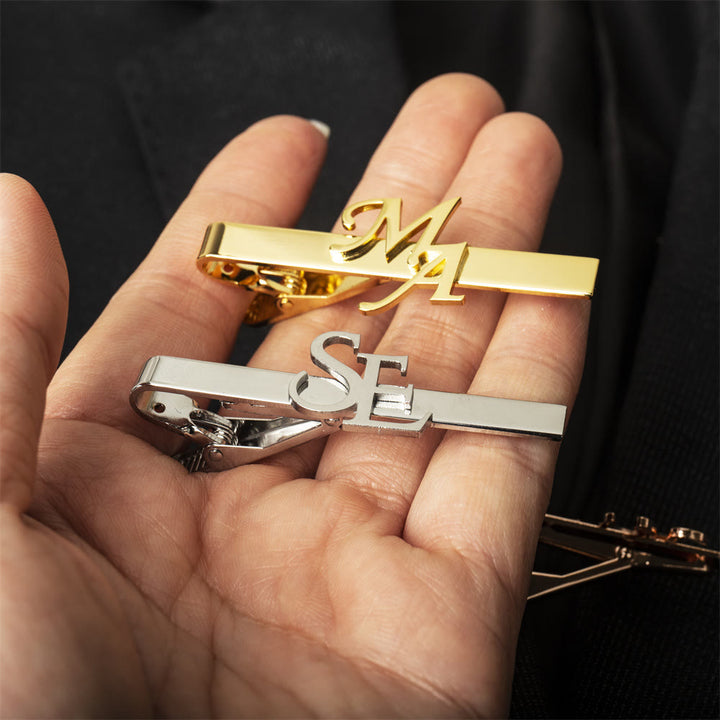 Personalisierte Krawattennadel mit Ihren Anfangsbuchstaben für Hochzeiten