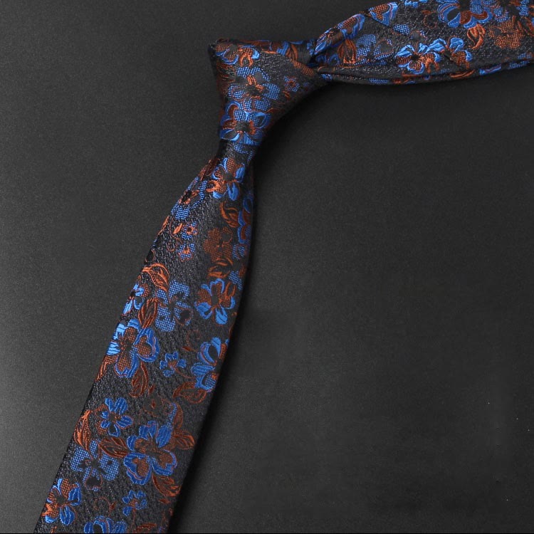 Herren Krawatte mit zartem Blumenmuster