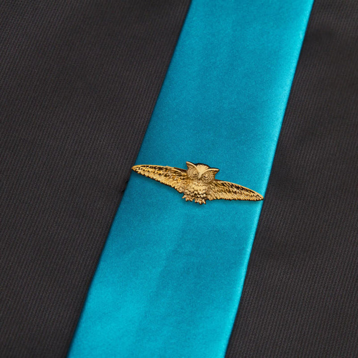 Goldene Krawattenklammer mit fliegender Eule für Herren - image 3