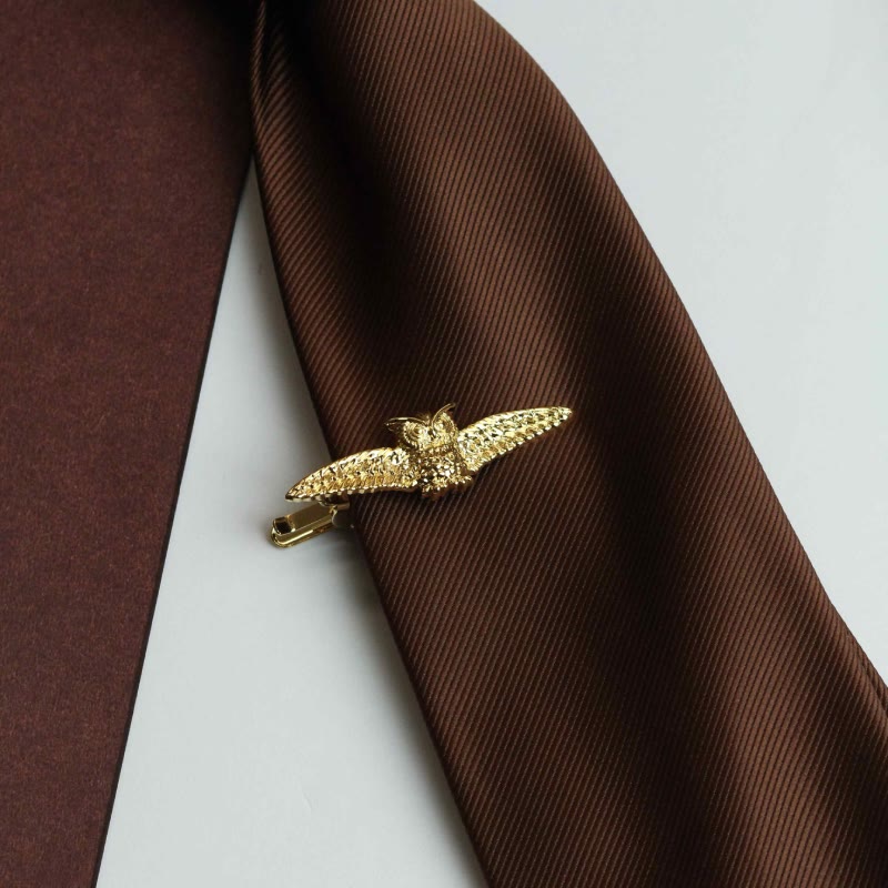 Goldene Krawattenklammer mit fliegender Eule für Herren - image 2