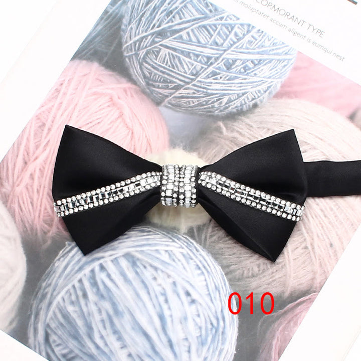 Fliege aus Seidensatin mit Glitzer und Diamanten und verstellbarem Riemen