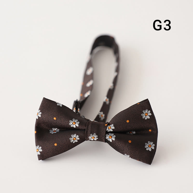 Vorgebundene Fliege mit verstellbarem Riemen und Retro-Blumendruck