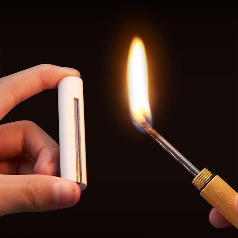 Kreatives Mini-Petroleumfeuerzeug in Zigarettenform